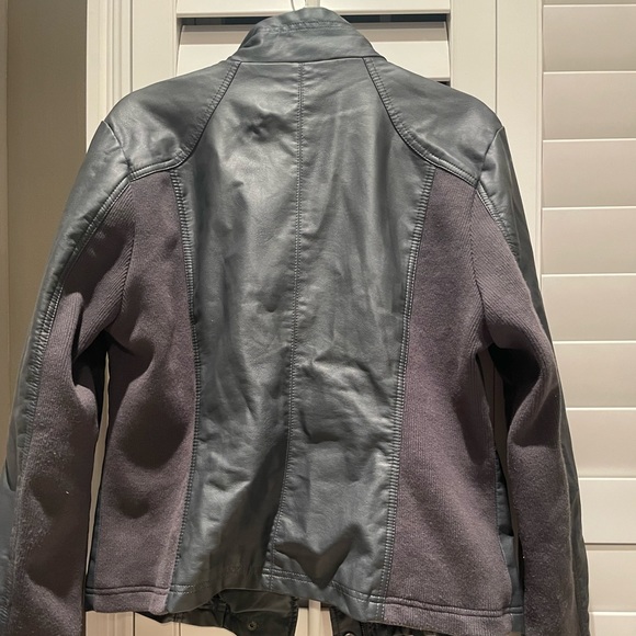 Women’s faux leather jacket with ribbed fabric panels - Picture 2 of 3